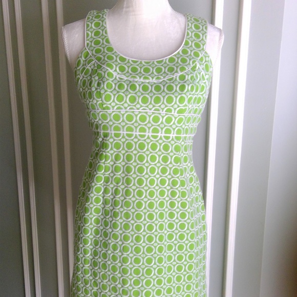 Shoshanna Dresses & Skirts - Darling Shoshanna Green and White Dress Size 2